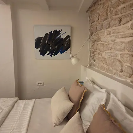 Διαμέρισμα White